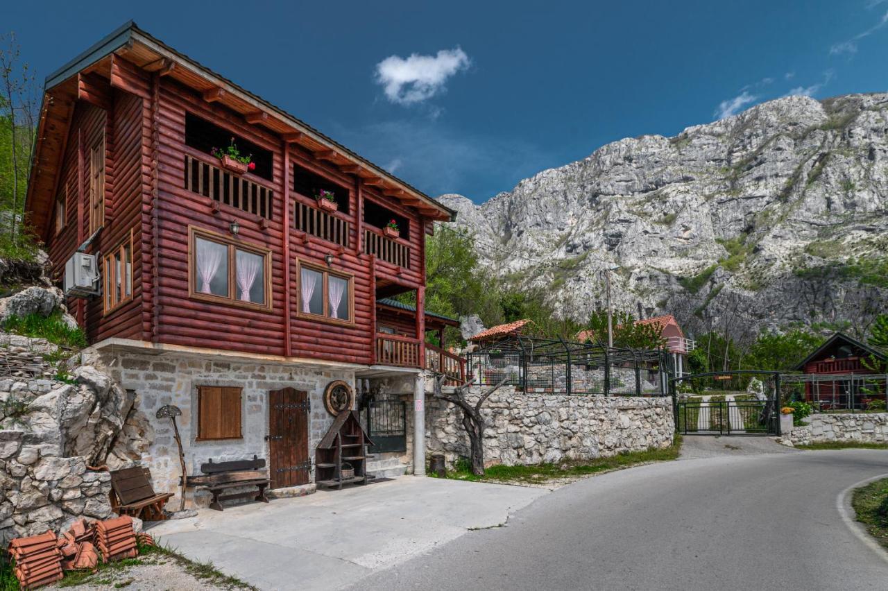 Holiday Village Ostrog Nikšić Екстериор снимка