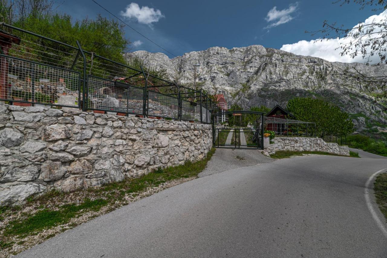 Holiday Village Ostrog Nikšić Екстериор снимка