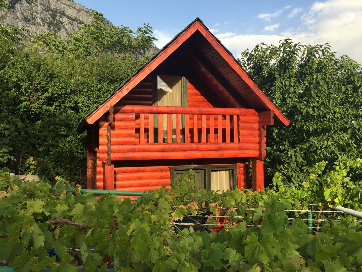Holiday Village Ostrog Nikšić Екстериор снимка